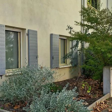 Aux Roches Fleuries דירה Lezignan-la-Cebe