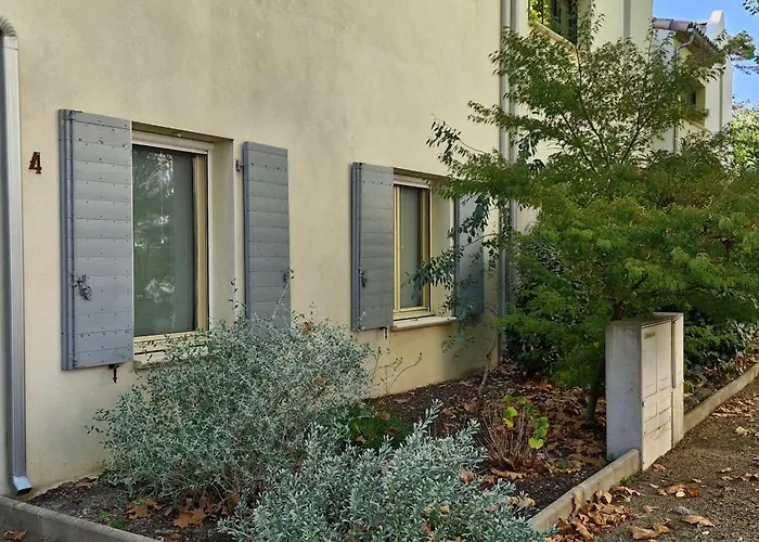Aux Roches Fleuries Appartement Lezignan-la-Cebe